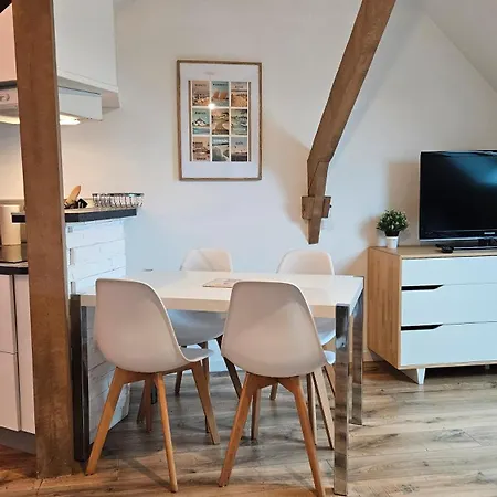 Au Coeur Du Village Apartment *